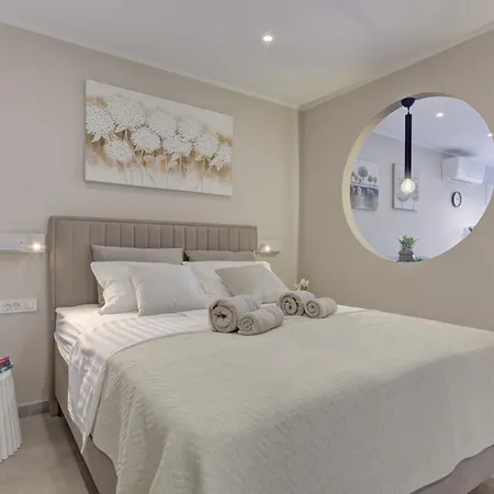 Apartment Delux Aron With Free Parking Pula