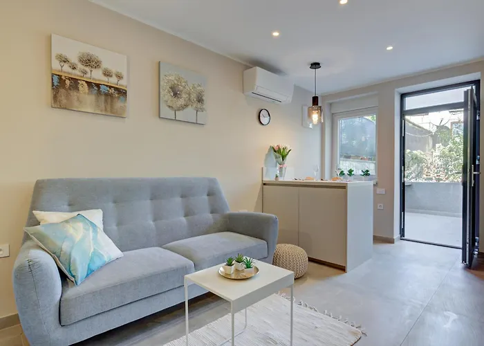 Delux Aron With Free Parking Apartman Pula