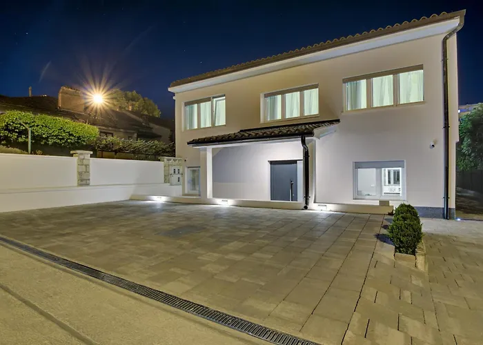 Apartman Delux Aron With Free Parking *