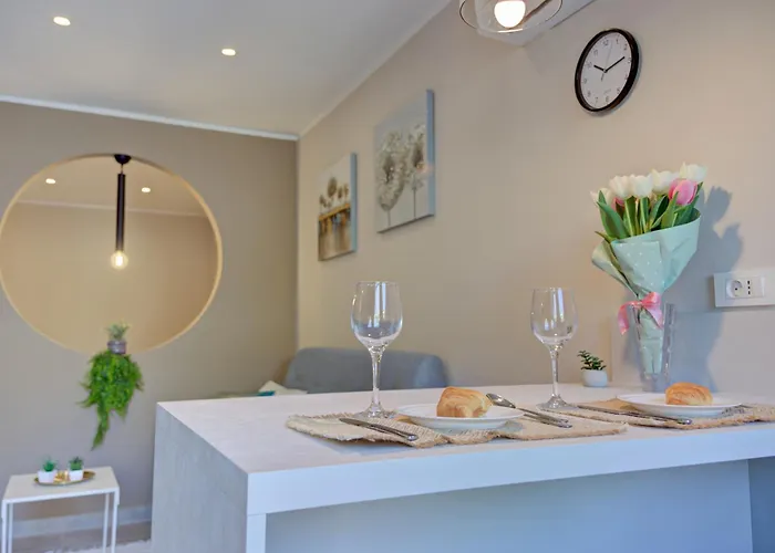 Delux Aron With Free Parking Pula