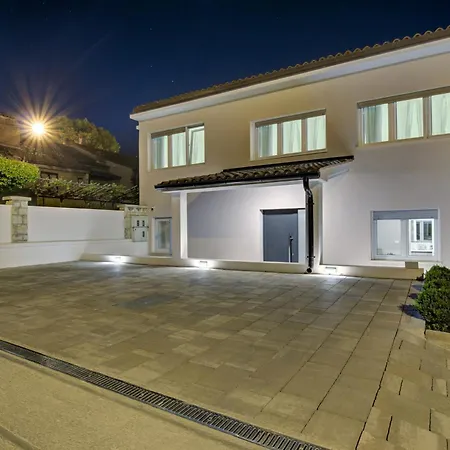 Apartman Delux Aron With Free Parking *